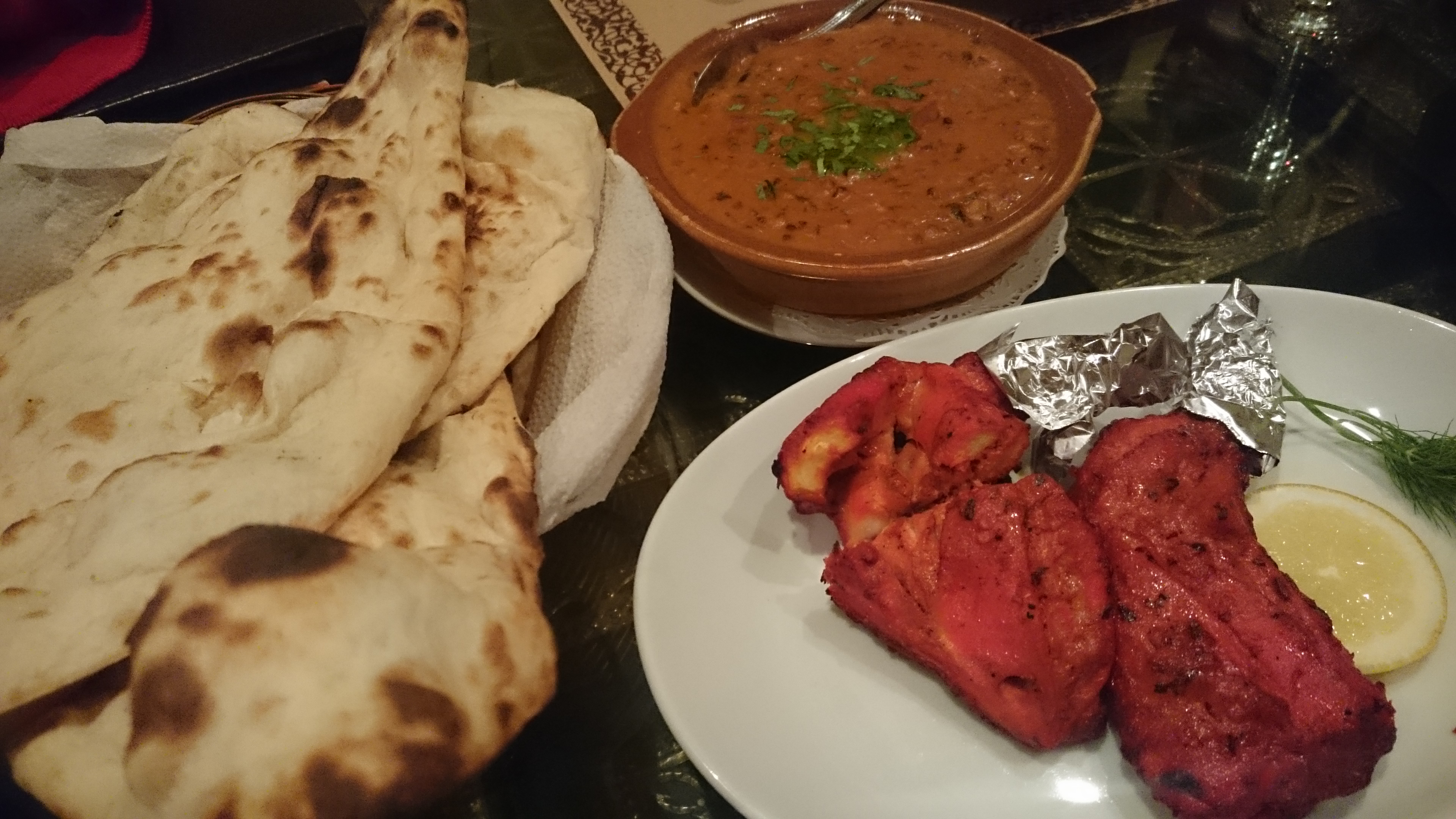 Naan, Chicken Tandoori and Dal Ma Chandni at the Copper Chandni, Riyadh