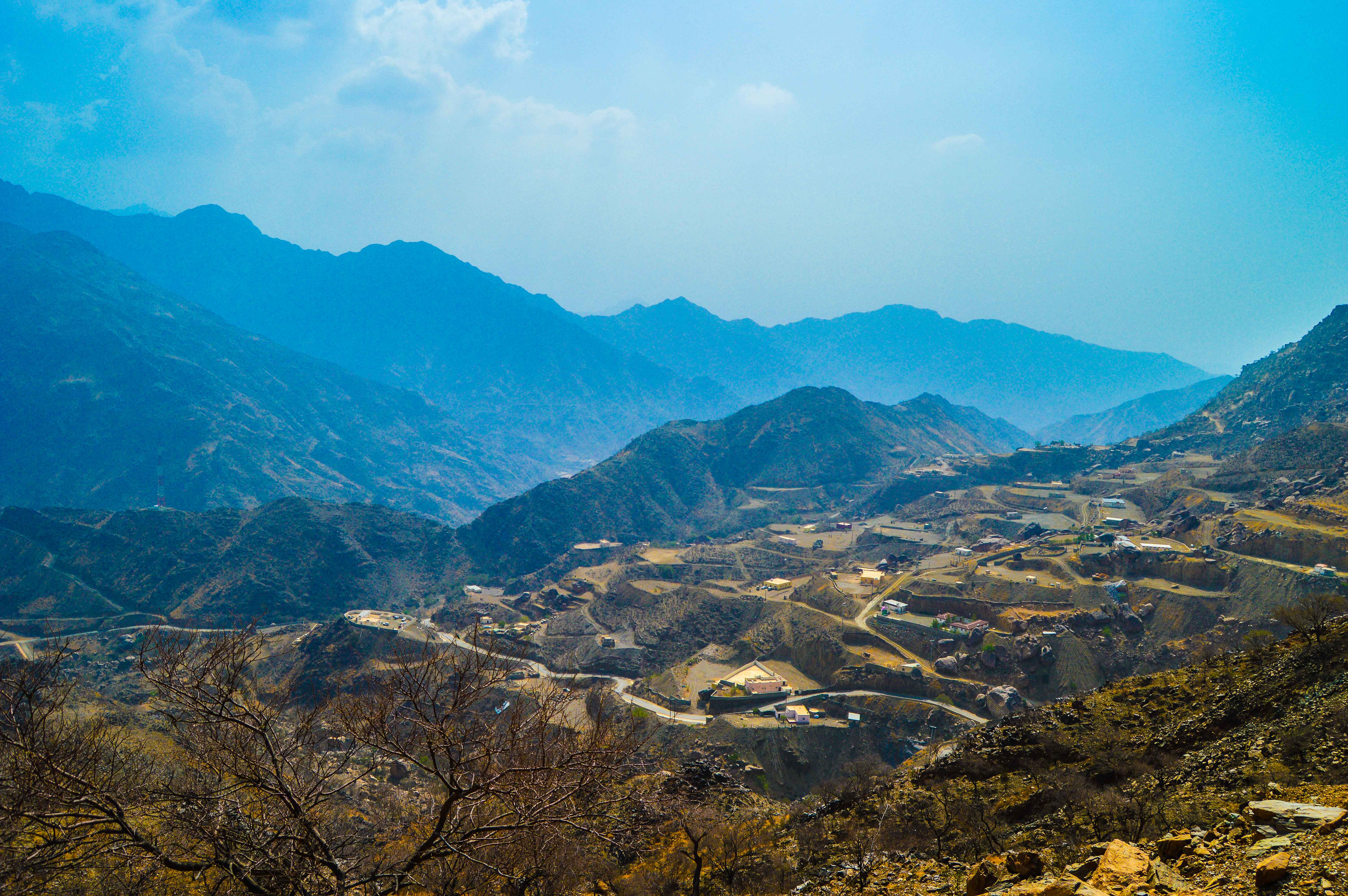 Village on the way to Sheda (photo: Alan Morrissey)